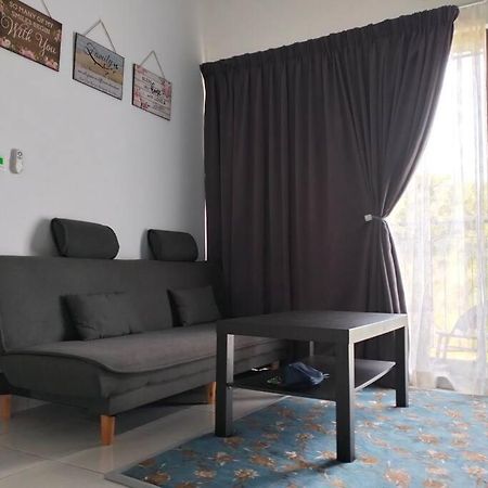 H&H Lovely Homestay In Nilai Exteriér fotografie