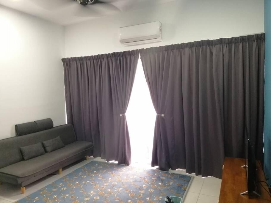 H&H Lovely Homestay In Nilai Exteriér fotografie