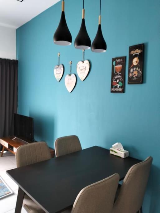 H&H Lovely Homestay In Nilai Exteriér fotografie